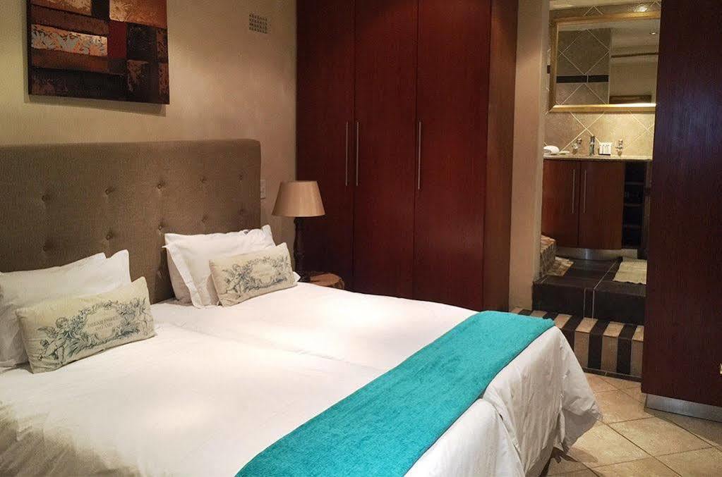 יוהנסבורג Elizabeth Manor Guest House מראה חיצוני תמונה