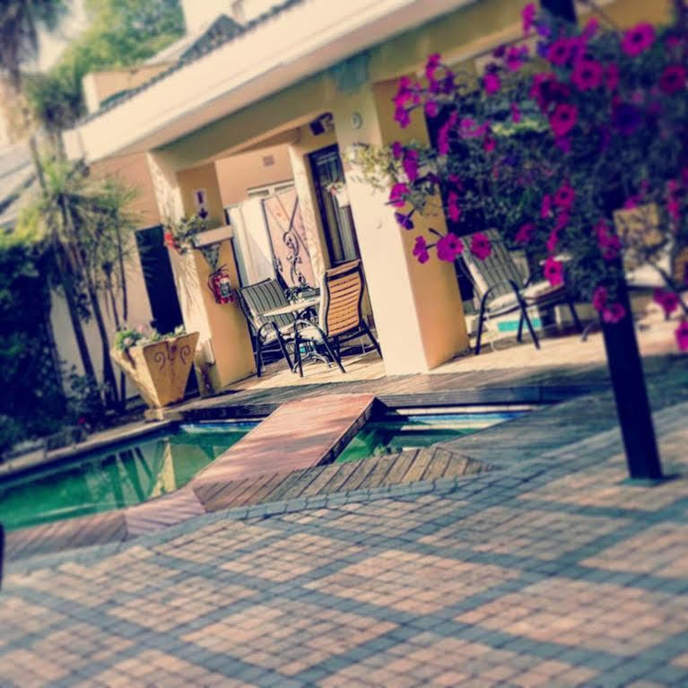 יוהנסבורג Elizabeth Manor Guest House מראה חיצוני תמונה